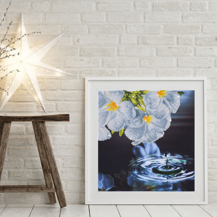 Diamond Dotz Water Droplet - 12.6" x 13.8"