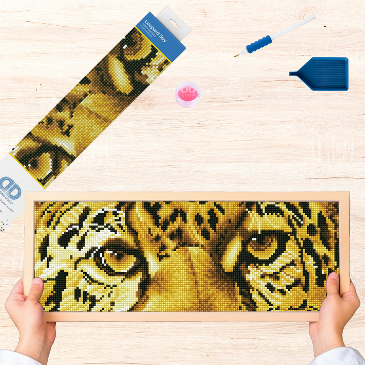 Diamond Dotz Leopard Spy - 16.5" x 5.9"