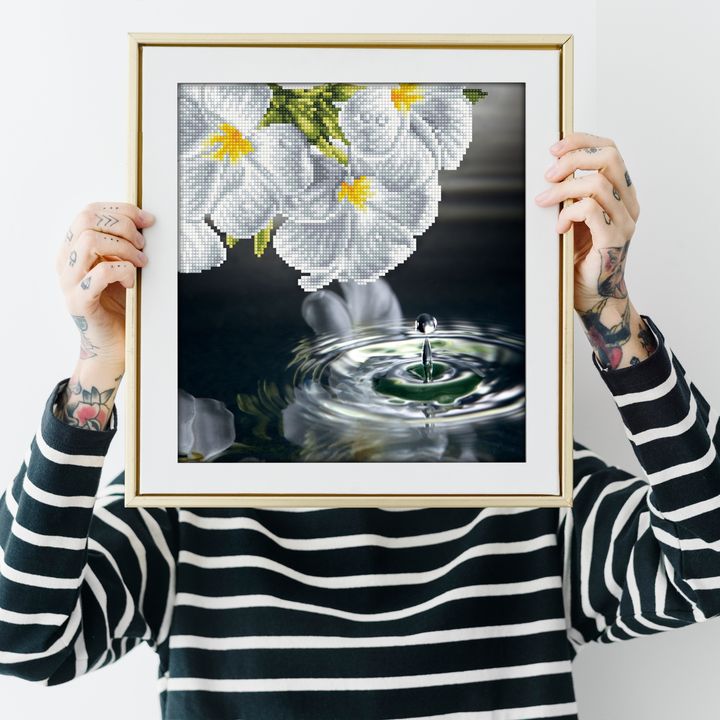 Diamond Dotz Water Droplet - 12.6" x 13.8"