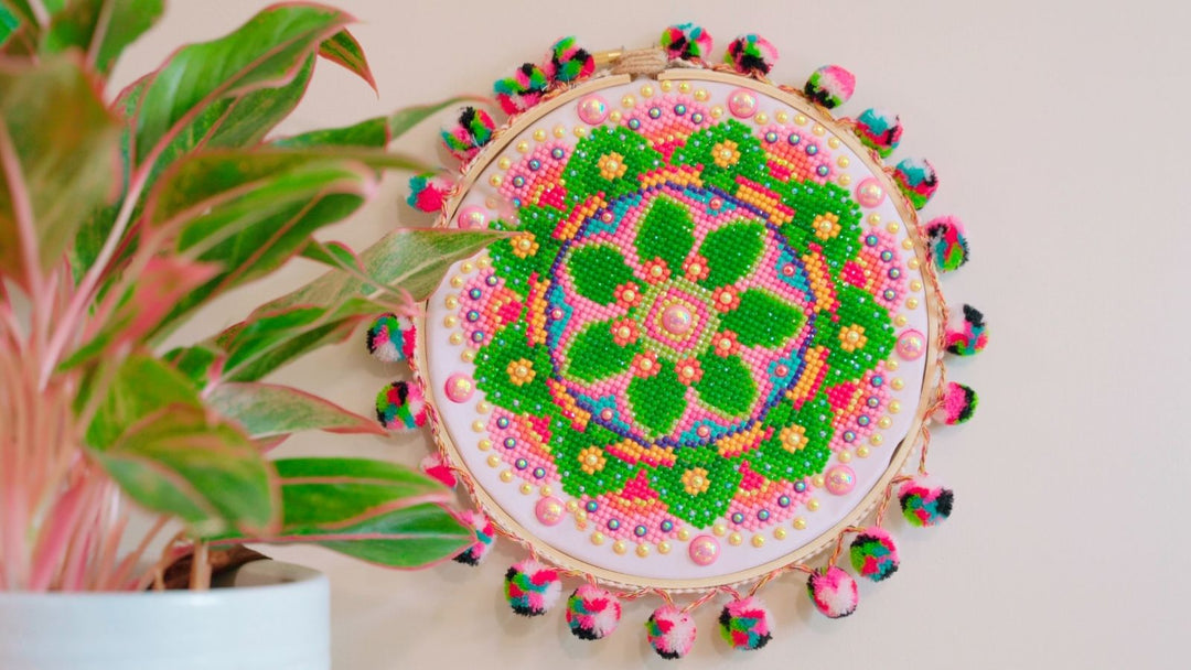 Use an Embroidery Hoop to Frame a Diamond Painting Canvas