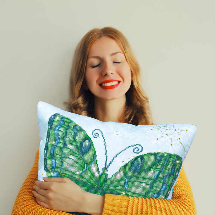 Diamond Dotz Papillon Vert Pillow - 17.7 x 17.7 in