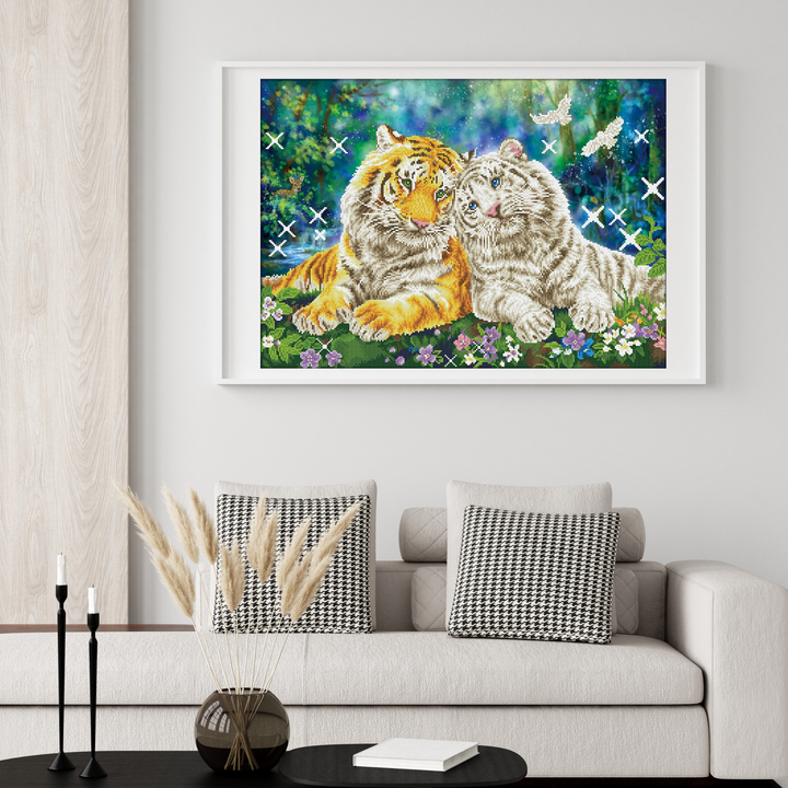 Diamond Dotz Tiger Smooch - 21.7 x 30.3 in