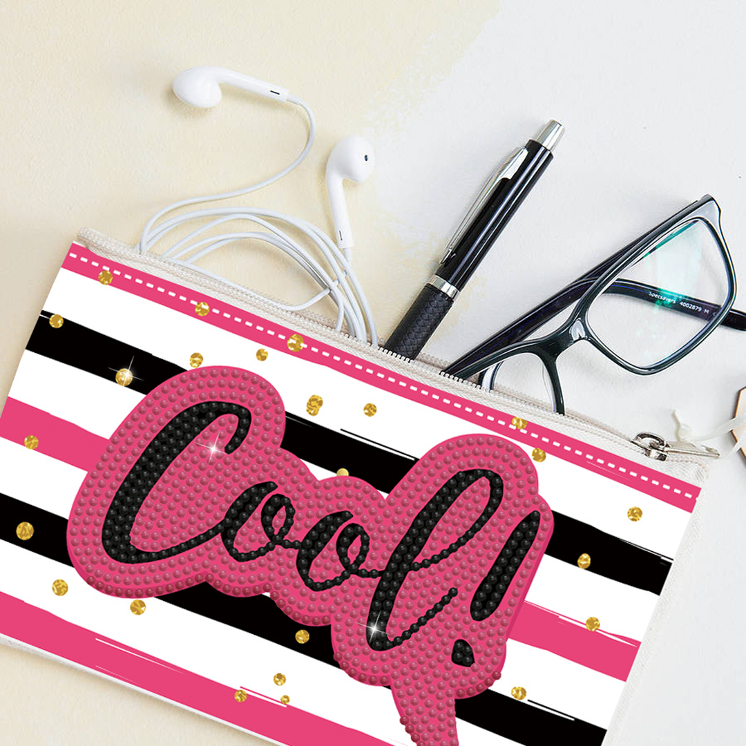 Diamond Dotz Cool Zipper Pouch - 5.51 x 8.46 in