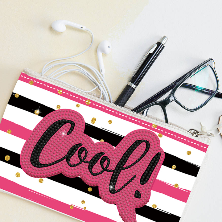 Diamond Dotz Cool Zipper Pouch - 5.51 x 8.46 in