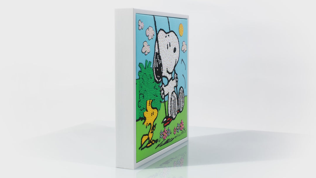 Dotzies Snoopy on the Swing