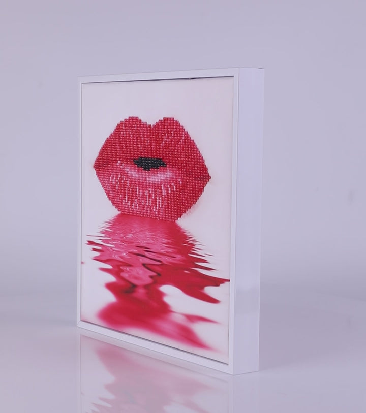 Diamond Dotz Hot Lips - 11.8 x 11.8 in